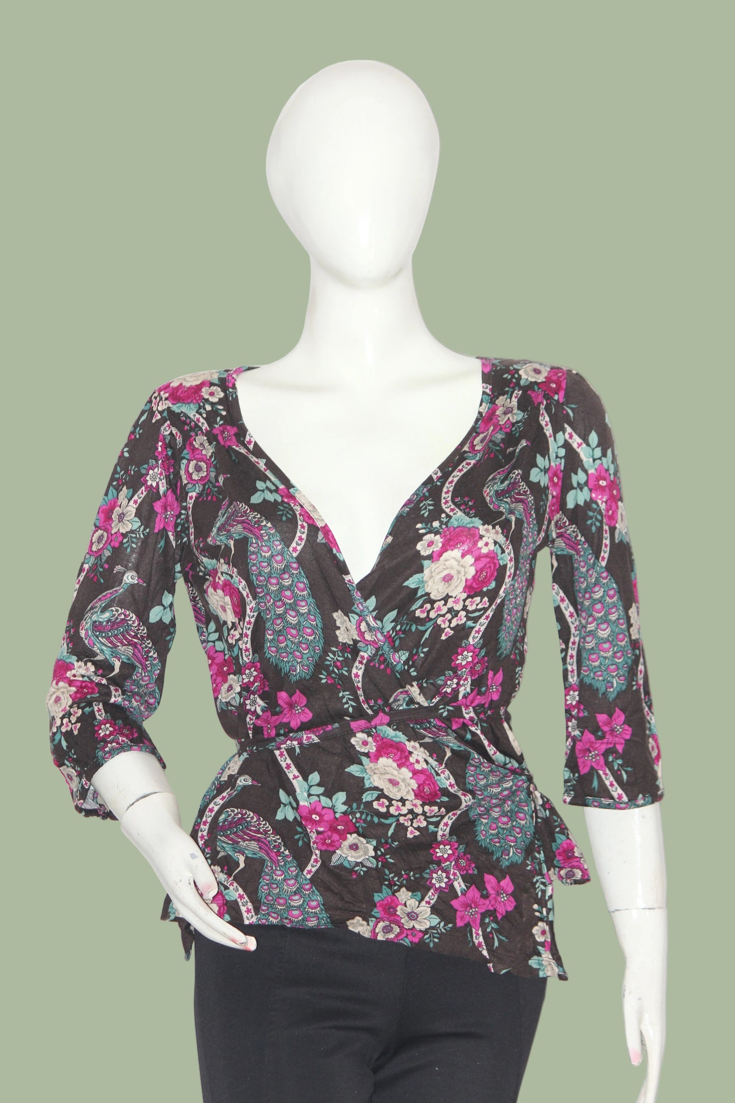 H&M Black Floral Stretchable Crop Top – Medium