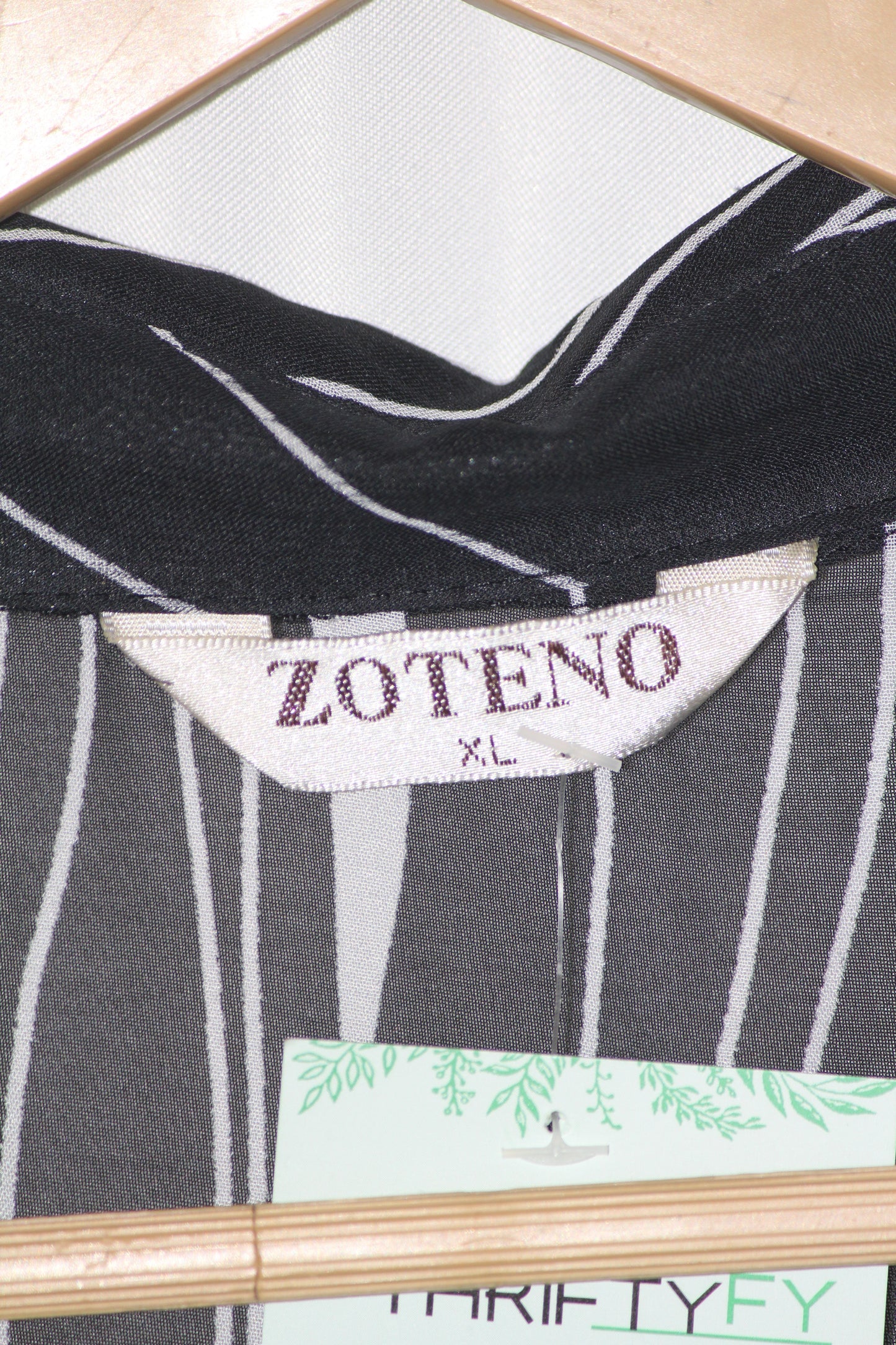 Monochrome Charm – Zoteno Black & White Button Down Shirt