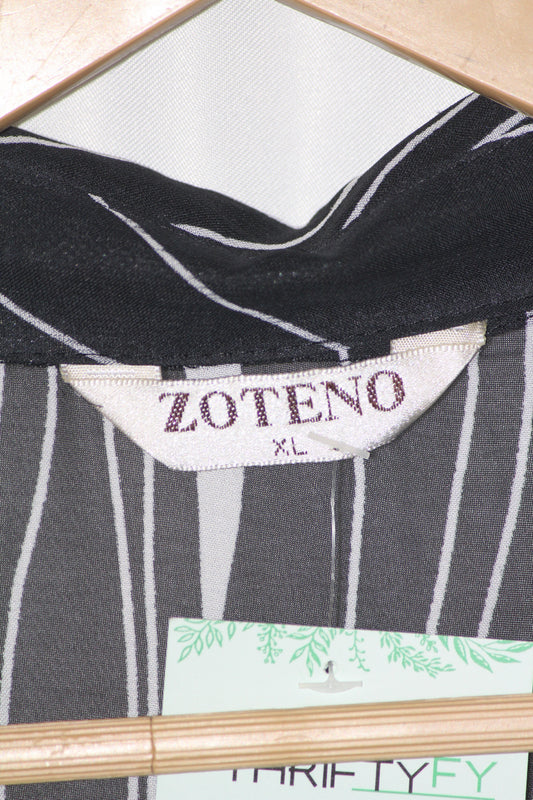 Monochrome Charm – Zoteno Black & White Button Down Shirt