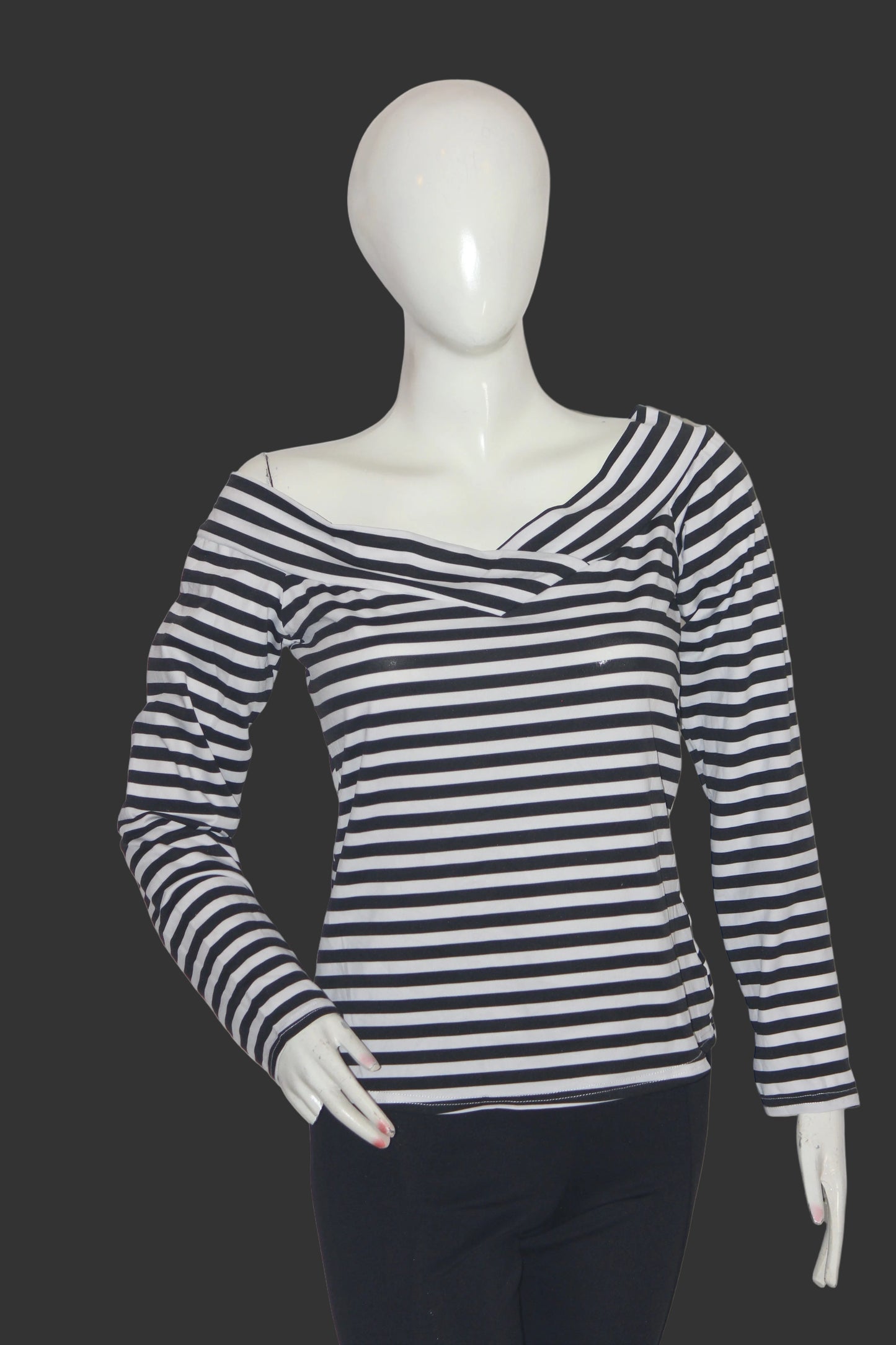 Shein Black & White Striped Stretchable Crop Top for Women – Large