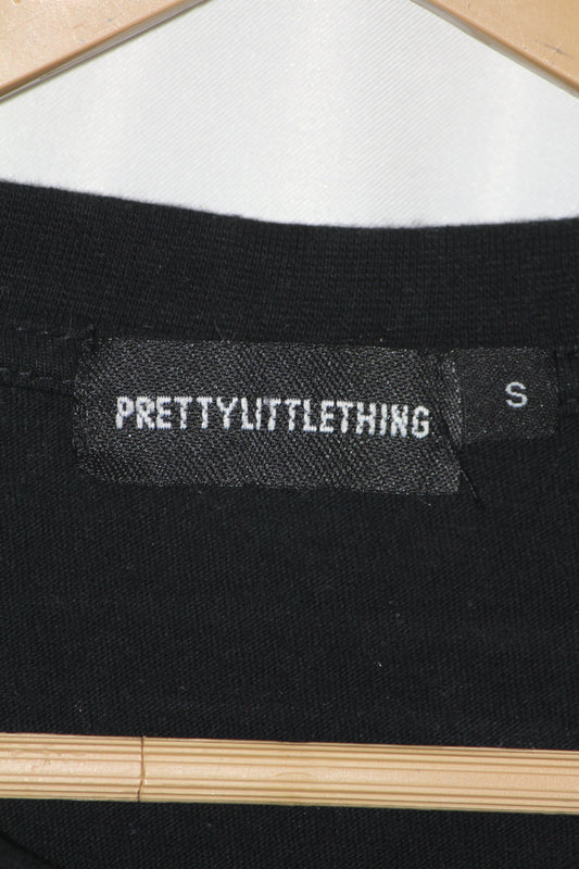 Black Half Sleeve T-Shirt – Pretty Little Thing (Small)