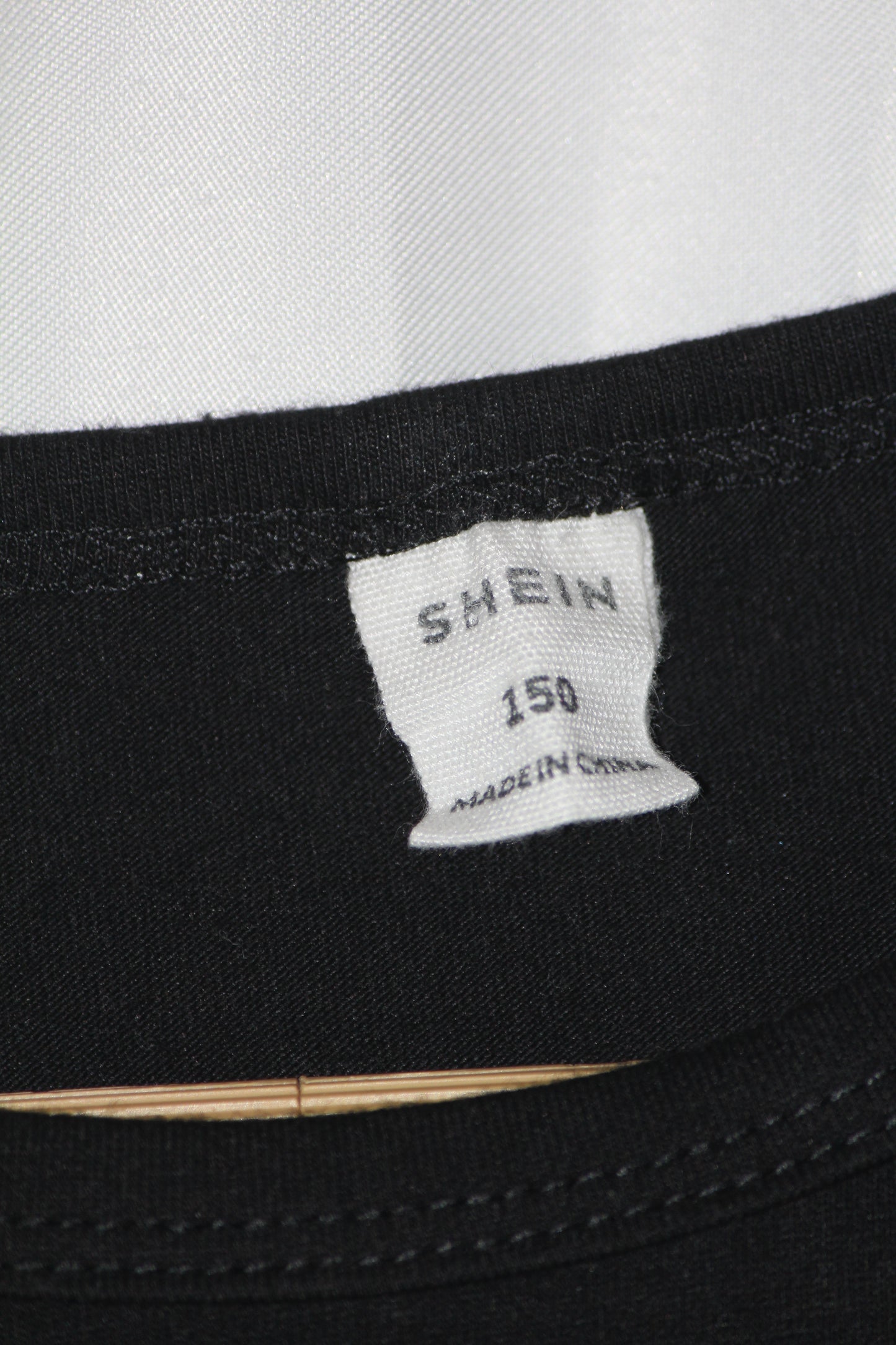 Rainbow Sleeve Black Crop – Shein (M)