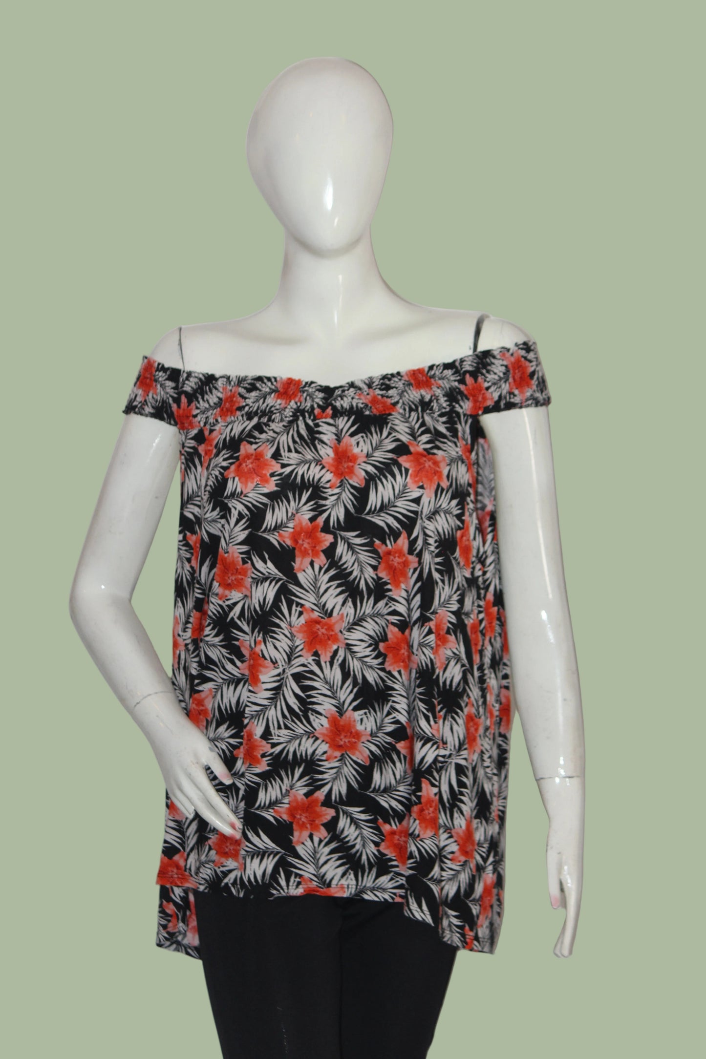 George Black Floral Crop Top – Large (Trendy & Comfortable)