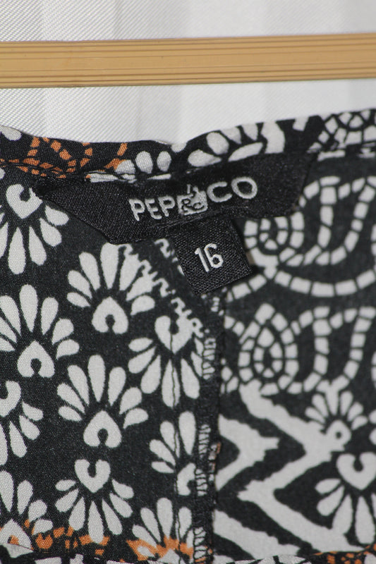 Pep & Co Black & White Floral Tank Top – Large (Chic Everyday Look)