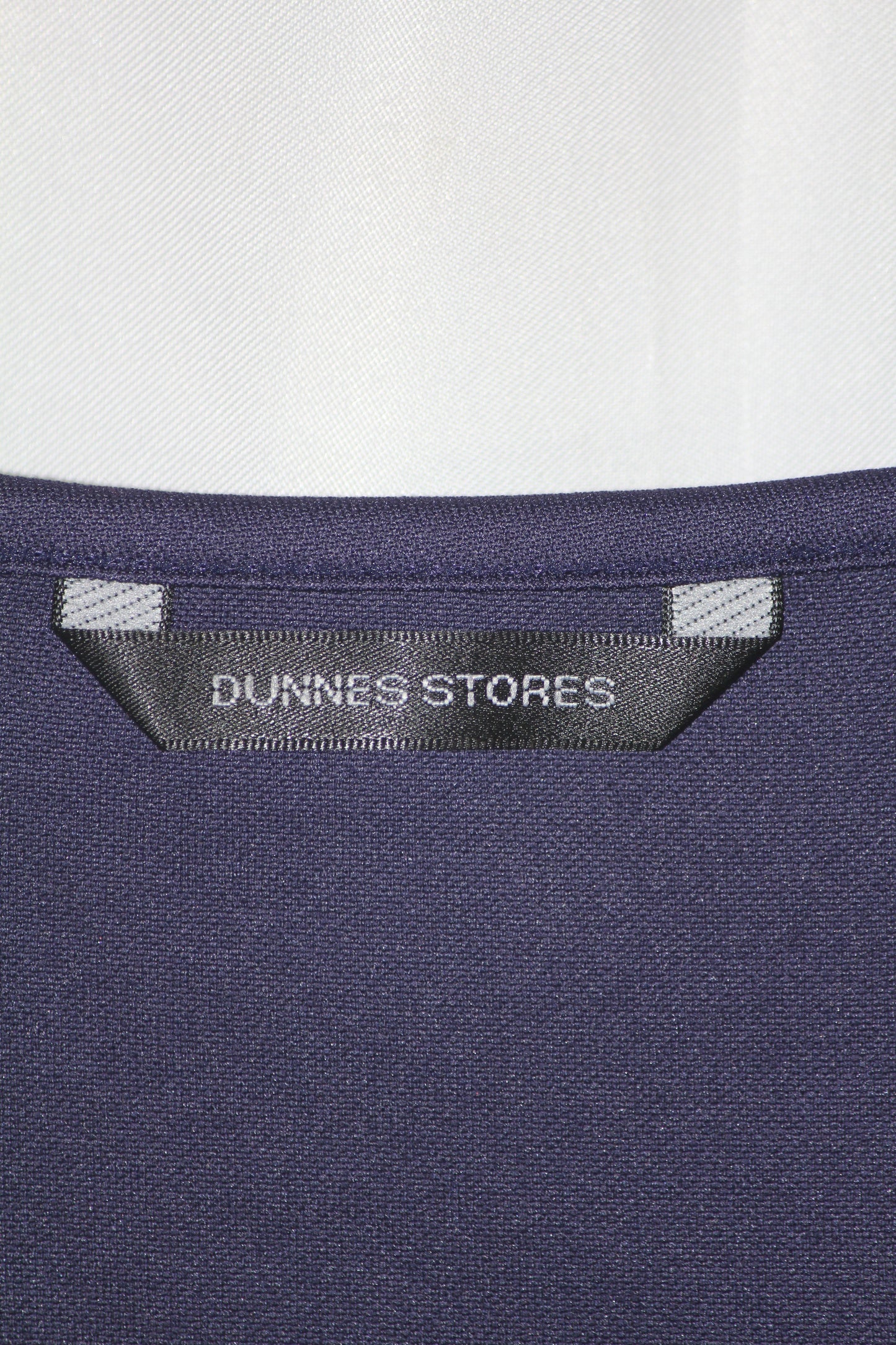 DUNNES STORES Navy Blue Tank Top – Large (Classic Essential)