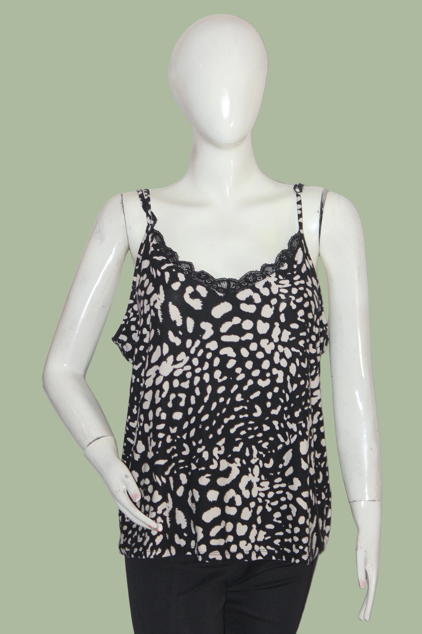 Primark Black & White Tank Top – XL (Stylish Contrast)