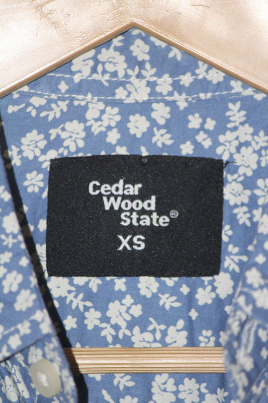 Cedar Wood State Blue Floral Button Down Shirt – XS (Men)