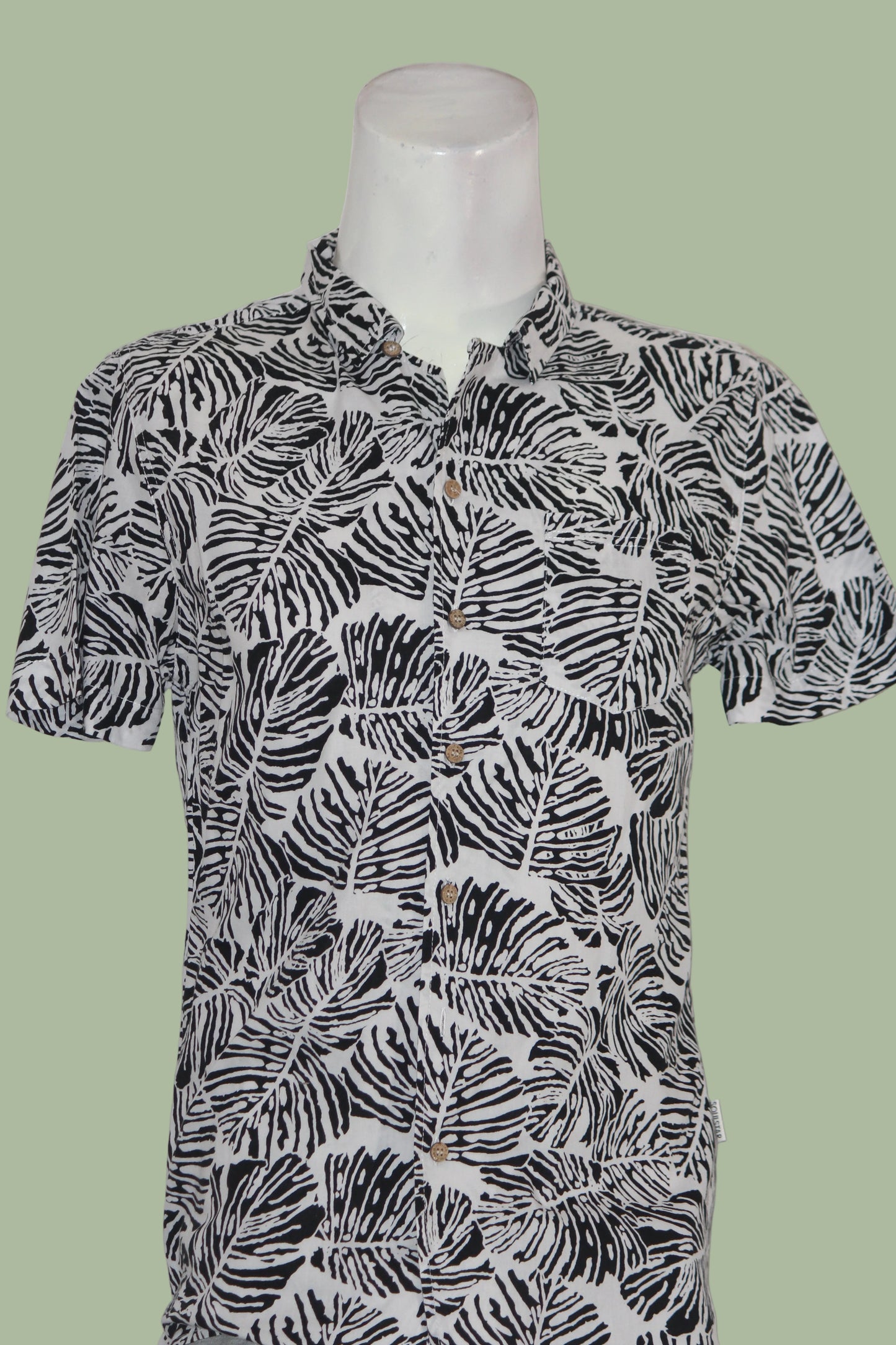 Soul Star Black & White Floral Shirt – Small