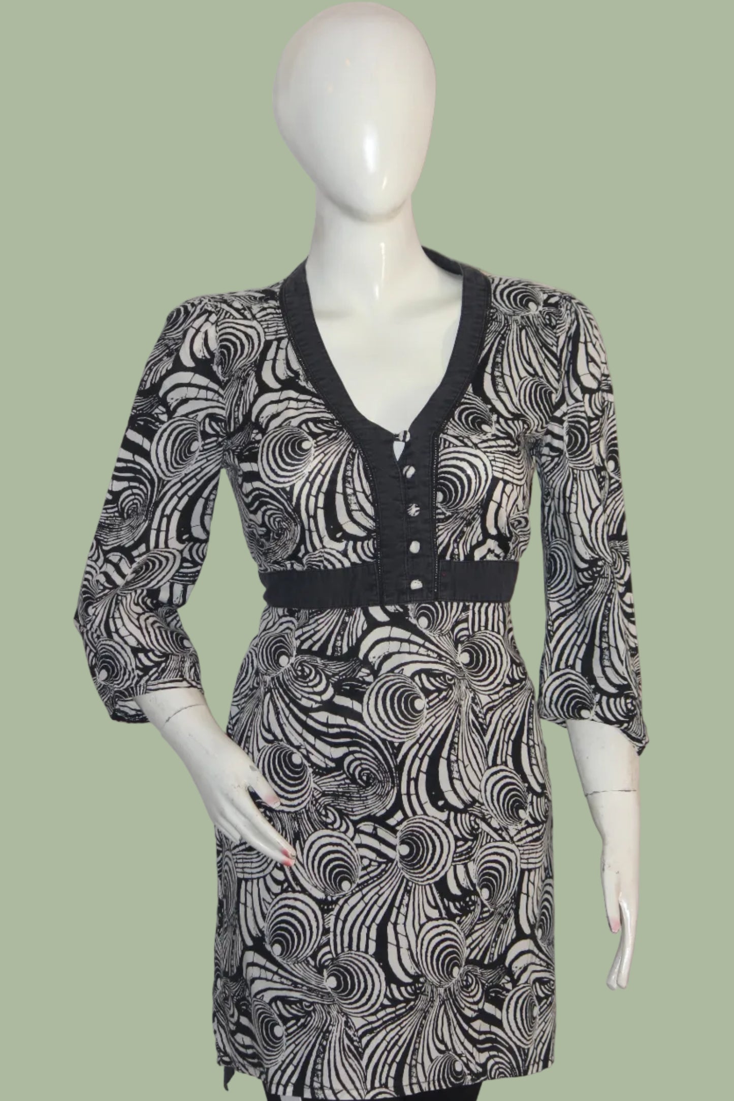 Debenhams White & Black V-Neck Blouse