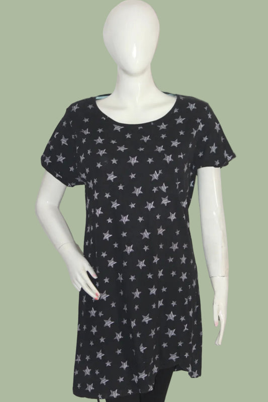 Black Stars Tshirt by Love to dream