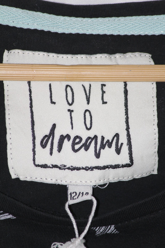 Black Stars Tshirt by Love to dream