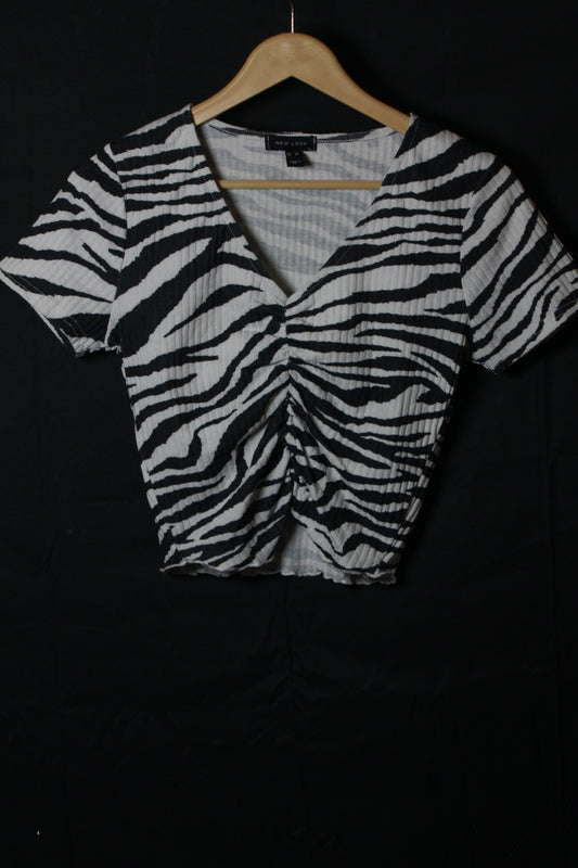 New Look Black & White Zebra Print Half-Sleeve Crop Top - Small