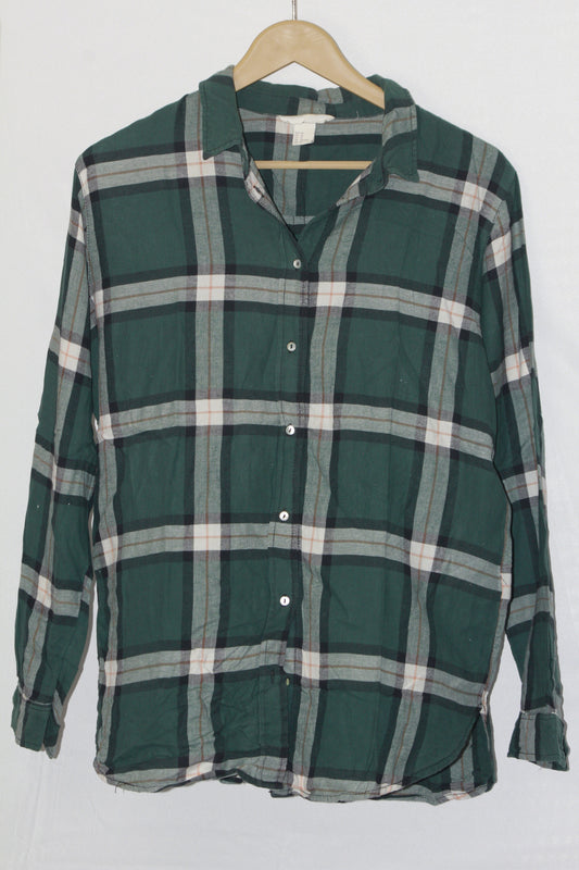 Green Plaid Perfection – H&M Green Button Down Shirt