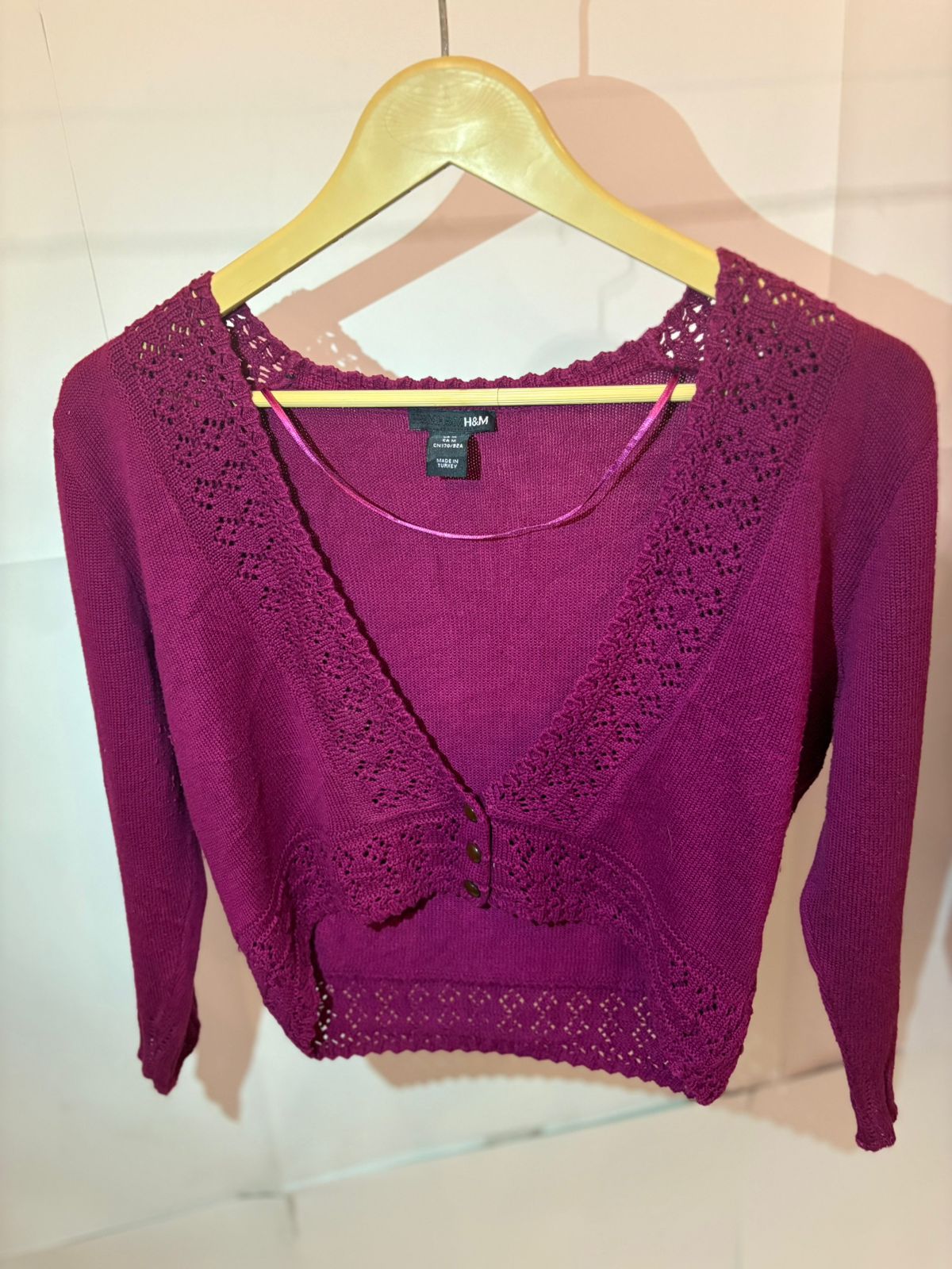 H&M Buttoned Maroon Crop Top