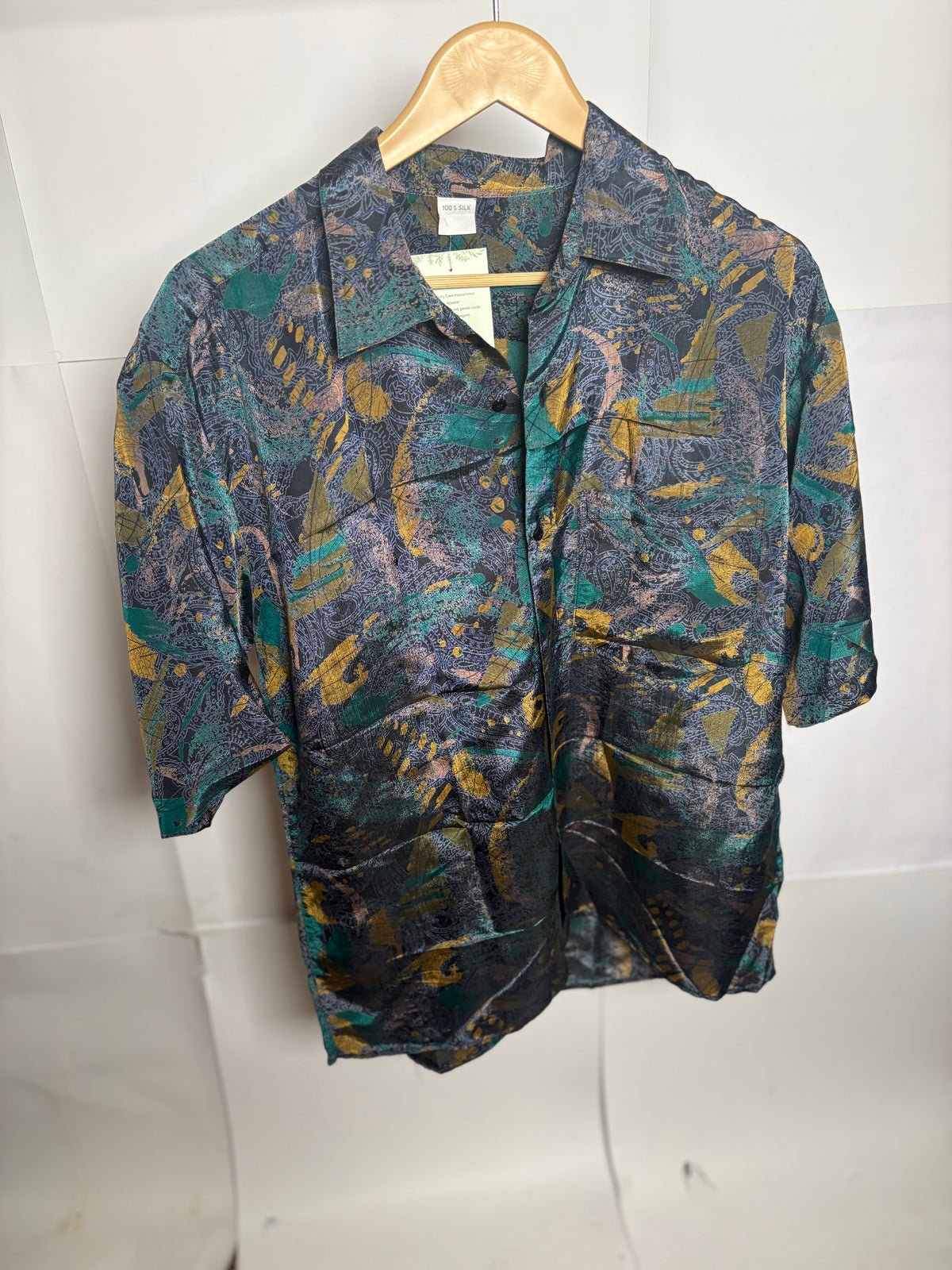 Thriftyfy Green Silk Half Sleeve Button Down Shirt